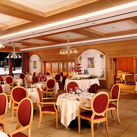 Carlo Magno Hotel Spa Resort Мадона ди Кампильо Екстериор снимка