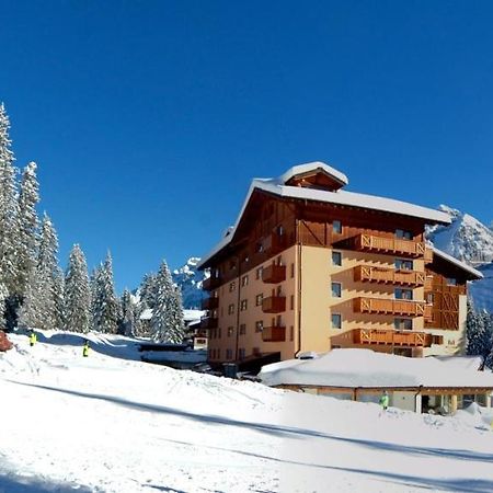 Carlo Magno Hotel Spa Resort Мадона ди Кампильо Екстериор снимка